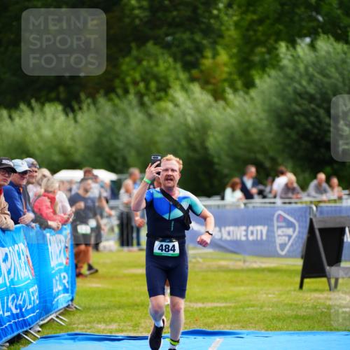 30.08.2026 - Elbe Triathlon Hamburg LAZAROV Photography http://msf.ph/oto/10054869 30.08.2026 10:59:33 Ziel 462, 467, 484 meine-sportfotos.de