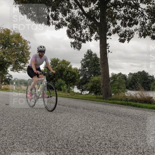 30.08.2026 - Elbe Triathlon Hamburg Michael Burmester http://msf.ph/oto/10054894 30.08.2026 11:17:11 Radfahren 888, 1415, 1421, 1574 meine-sportfotos.de