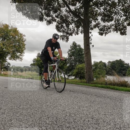 30.08.2026 - Elbe Triathlon Hamburg Michael Burmester http://msf.ph/oto/10054907 30.08.2026 11:17:32 Radfahren 1301, 1332, 1582 meine-sportfotos.de