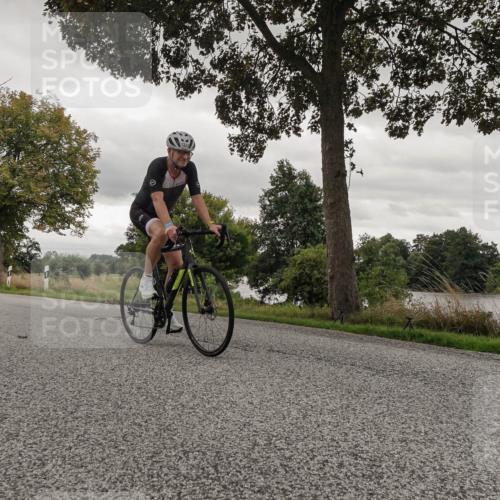 30.08.2026 - Elbe Triathlon Hamburg Michael Burmester http://msf.ph/oto/10054912 30.08.2026 11:17:36 Radfahren 1332 meine-sportfotos.de
