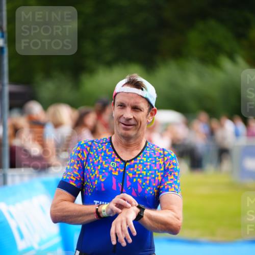 30.08.2026 - Elbe Triathlon Hamburg LAZAROV Photography http://msf.ph/oto/10055006 30.08.2026 11:00:27 Ziel 683 meine-sportfotos.de