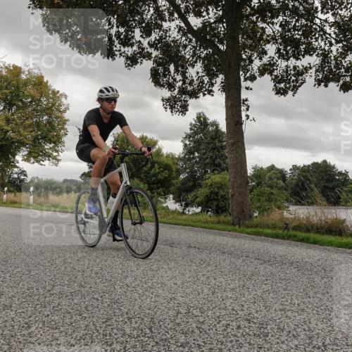30.08.2026 - Elbe Triathlon Hamburg Michael Burmester http://msf.ph/oto/10055041 30.08.2026 11:21:39 Radfahren 1373, 1403, 1404, 1474 meine-sportfotos.de