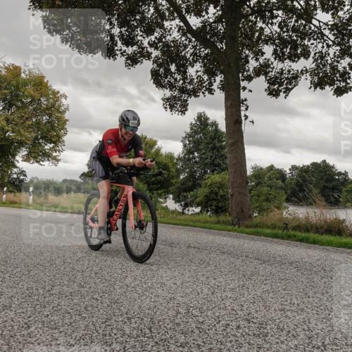 30.08.2026 - Elbe Triathlon Hamburg Michael Burmester http://msf.ph/oto/10055058 30.08.2026 11:22:20 Radfahren 1387, 1654 meine-sportfotos.de