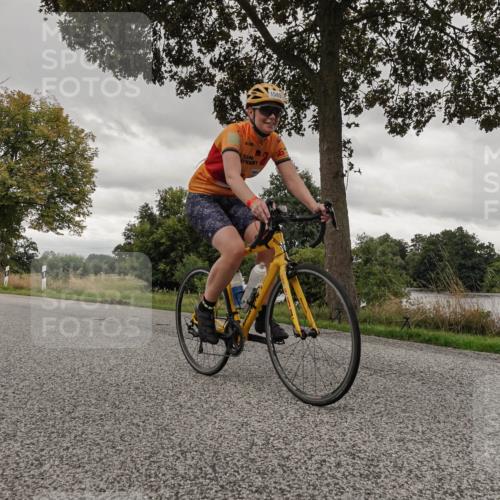30.08.2026 - Elbe Triathlon Hamburg Michael Burmester http://msf.ph/oto/10055074 30.08.2026 11:22:49 Radfahren 1424, 1585, 1593 meine-sportfotos.de
