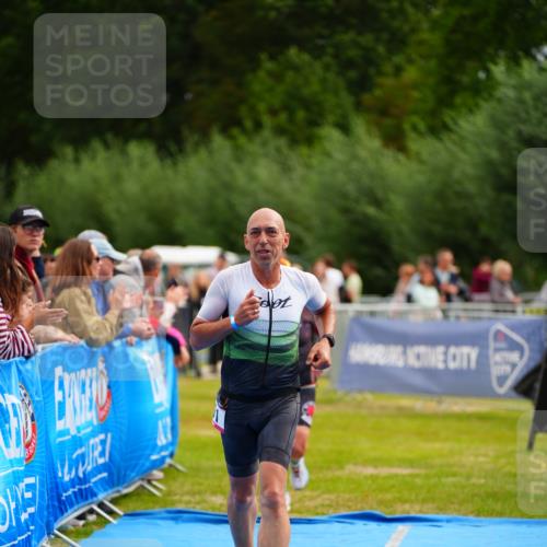 30.08.2026 - Elbe Triathlon Hamburg LAZAROV Photography http://msf.ph/oto/10055134 30.08.2026 11:01:14 Ziel 261, 391 meine-sportfotos.de