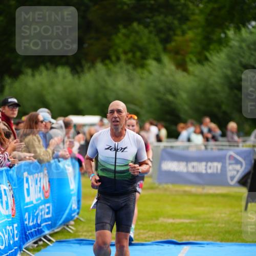 30.08.2026 - Elbe Triathlon Hamburg LAZAROV Photography http://msf.ph/oto/10055136 30.08.2026 11:01:14 Ziel 261, 391 meine-sportfotos.de