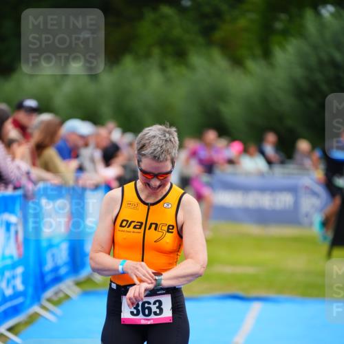 30.08.2026 - Elbe Triathlon Hamburg LAZAROV Photography http://msf.ph/oto/10055219 30.08.2026 11:02:13 Ziel 363, 501, 732 meine-sportfotos.de
