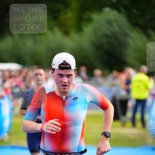 30.08.2026 - Elbe Triathlon Hamburg LAZAROV Photography http://msf.ph/oto/10055273 30.08.2026 11:02:30 Ziel 434, 529, 552, 597, 637, 739 meine-sportfotos.de
