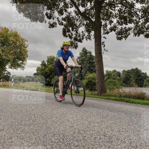 30.08.2026 - Elbe Triathlon Hamburg Michael Burmester http://msf.ph/oto/10055287 30.08.2026 11:29:22 Radfahren 1572, 1651, 1653 meine-sportfotos.de