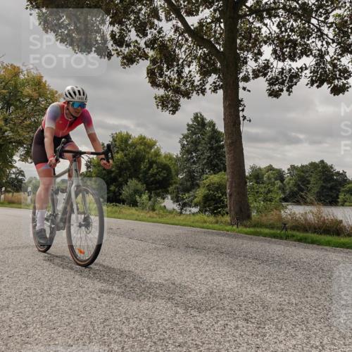 30.08.2026 - Elbe Triathlon Hamburg Michael Burmester http://msf.ph/oto/10055325 30.08.2026 11:30:51 Radfahren 1492, 1493 meine-sportfotos.de