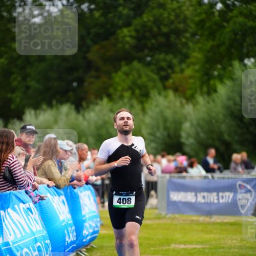 30.08.2026 - Elbe Triathlon Hamburg LAZAROV Photography http://msf.ph/oto/10055372 30.08.2026 11:03:00 Ziel 408 meine-sportfotos.de