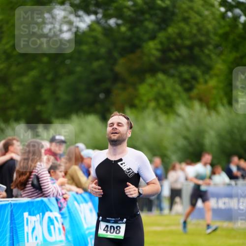 30.08.2026 - Elbe Triathlon Hamburg LAZAROV Photography http://msf.ph/oto/10055387 30.08.2026 11:03:01 Ziel 408 meine-sportfotos.de
