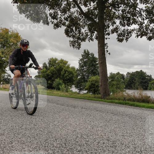 30.08.2026 - Elbe Triathlon Hamburg Michael Burmester http://msf.ph/oto/10055435 30.08.2026 11:34:46 Radfahren 1408, 1576, 1627 meine-sportfotos.de