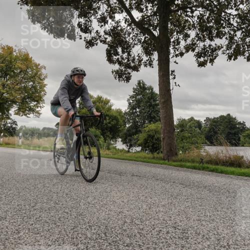 30.08.2026 - Elbe Triathlon Hamburg Michael Burmester http://msf.ph/oto/10055443 30.08.2026 11:35:35 Radfahren 1418, 1433 meine-sportfotos.de