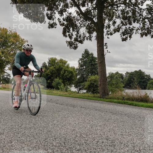 30.08.2026 - Elbe Triathlon Hamburg Michael Burmester http://msf.ph/oto/10055448 30.08.2026 11:35:39 Radfahren 1433 meine-sportfotos.de