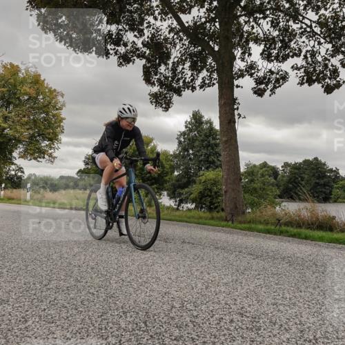30.08.2026 - Elbe Triathlon Hamburg Michael Burmester http://msf.ph/oto/10055596 30.08.2026 11:42:42 Radfahren 1629, 1638 meine-sportfotos.de