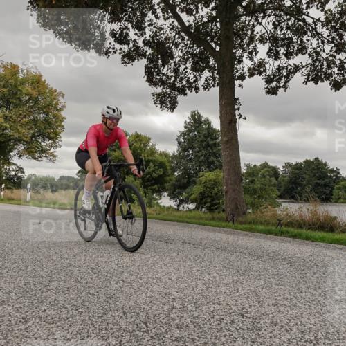 30.08.2026 - Elbe Triathlon Hamburg Michael Burmester http://msf.ph/oto/10055601 30.08.2026 11:42:51 Radfahren 1474 meine-sportfotos.de