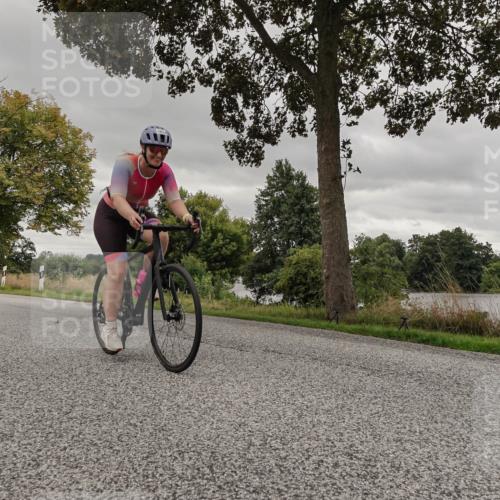 30.08.2026 - Elbe Triathlon Hamburg Michael Burmester http://msf.ph/oto/10055658 30.08.2026 11:46:03 Radfahren 1614 meine-sportfotos.de