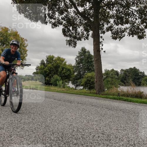 30.08.2026 - Elbe Triathlon Hamburg Michael Burmester http://msf.ph/oto/10055695 30.08.2026 11:49:55 Radfahren 1190 meine-sportfotos.de