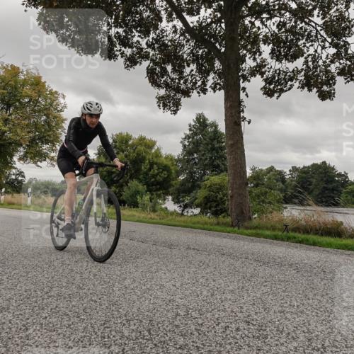 30.08.2026 - Elbe Triathlon Hamburg Michael Burmester http://msf.ph/oto/10055722 30.08.2026 11:52:24 Radfahren 1594 meine-sportfotos.de