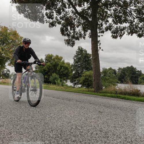 30.08.2026 - Elbe Triathlon Hamburg Michael Burmester http://msf.ph/oto/10055751 30.08.2026 11:56:52 Radfahren 1627 meine-sportfotos.de