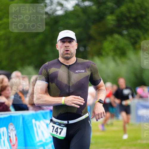 30.08.2026 - Elbe Triathlon Hamburg LAZAROV Photography http://msf.ph/oto/10055771 30.08.2026 11:05:50 Ziel 414, 431, 747 meine-sportfotos.de
