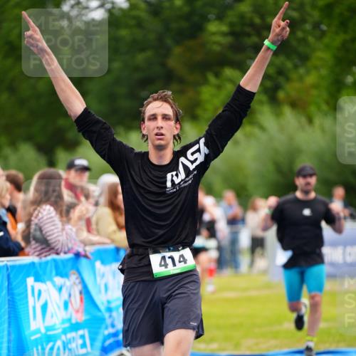 30.08.2026 - Elbe Triathlon Hamburg LAZAROV Photography http://msf.ph/oto/10055782 30.08.2026 11:05:56 Ziel 414, 431, 671, 779 meine-sportfotos.de