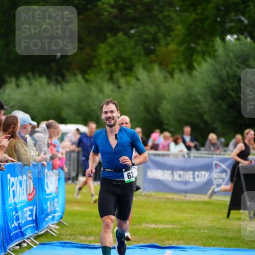 30.08.2026 - Elbe Triathlon Hamburg LAZAROV Photography http://msf.ph/oto/10055906 30.08.2026 11:06:31 Ziel 482, 628, 675 meine-sportfotos.de