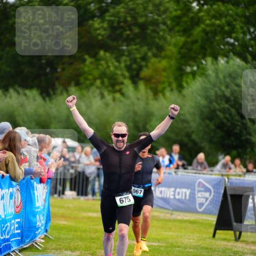 30.08.2026 - Elbe Triathlon Hamburg LAZAROV Photography http://msf.ph/oto/10055940 30.08.2026 11:06:38 Ziel 675, 1067 meine-sportfotos.de