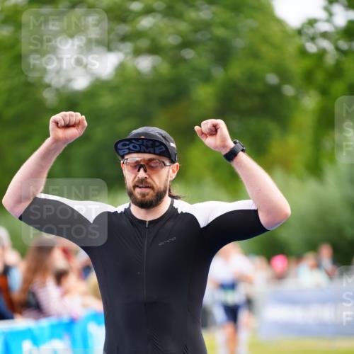 30.08.2026 - Elbe Triathlon Hamburg LAZAROV Photography http://msf.ph/oto/10056074 30.08.2026 11:07:30 Ziel 495, 728 meine-sportfotos.de