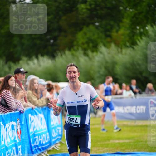 30.08.2026 - Elbe Triathlon Hamburg LAZAROV Photography http://msf.ph/oto/10056090 30.08.2026 11:07:35 Ziel 728 meine-sportfotos.de