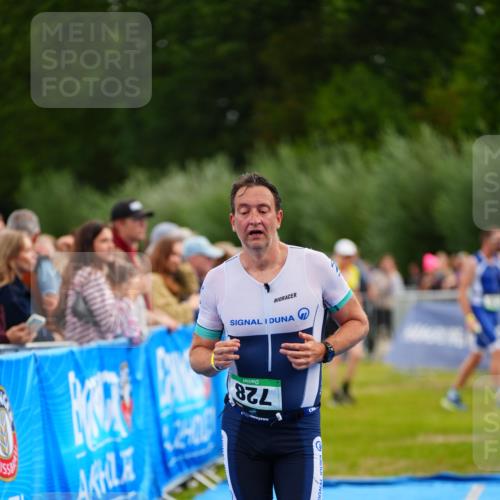 30.08.2026 - Elbe Triathlon Hamburg LAZAROV Photography http://msf.ph/oto/10056096 30.08.2026 11:07:36 Ziel 728 meine-sportfotos.de