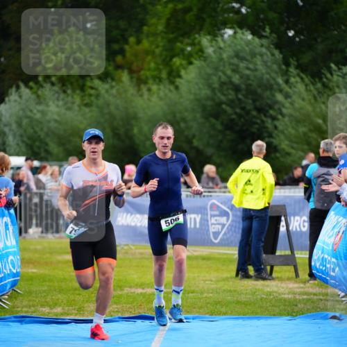 30.08.2026 - Elbe Triathlon Hamburg LAZAROV Photography http://msf.ph/oto/10056123 30.08.2026 11:08:20 Ziel 506, 790 meine-sportfotos.de