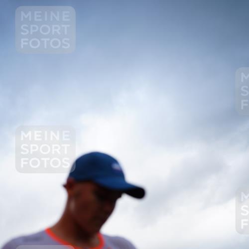 30.08.2026 - Elbe Triathlon Hamburg LAZAROV Photography http://msf.ph/oto/10056153 30.08.2026 11:08:26 Ziel  meine-sportfotos.de