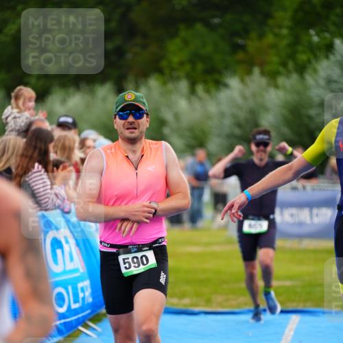 30.08.2026 - Elbe Triathlon Hamburg LAZAROV Photography http://msf.ph/oto/10056206 30.08.2026 11:08:42 Ziel 419, 590, 655, 1260 meine-sportfotos.de