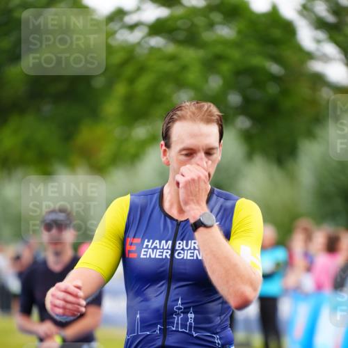30.08.2026 - Elbe Triathlon Hamburg LAZAROV Photography http://msf.ph/oto/10056222 30.08.2026 11:08:44 Ziel 590, 655, 1260 meine-sportfotos.de