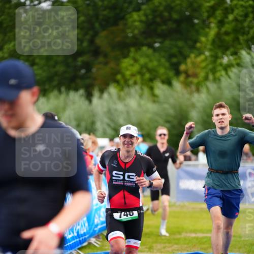 30.08.2026 - Elbe Triathlon Hamburg LAZAROV Photography http://msf.ph/oto/10056266 30.08.2026 11:08:55 Ziel 503, 555, 746, 1042 meine-sportfotos.de