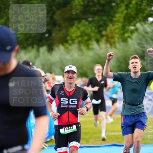 30.08.2026 - Elbe Triathlon Hamburg LAZAROV Photography http://msf.ph/oto/10056274 30.08.2026 11:08:55 Ziel 503, 555, 746, 1042 meine-sportfotos.de