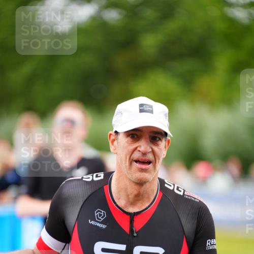 30.08.2026 - Elbe Triathlon Hamburg LAZAROV Photography http://msf.ph/oto/10056288 30.08.2026 11:08:59 Ziel 503, 633, 746, 1042, 1098 meine-sportfotos.de