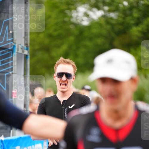 30.08.2026 - Elbe Triathlon Hamburg LAZAROV Photography http://msf.ph/oto/10056290 30.08.2026 11:08:59 Ziel 503, 633, 746, 1042, 1098 meine-sportfotos.de