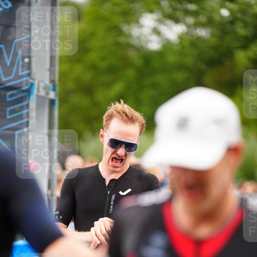 30.08.2026 - Elbe Triathlon Hamburg LAZAROV Photography http://msf.ph/oto/10056295 30.08.2026 11:09:00 Ziel 503, 633, 1042, 1098 meine-sportfotos.de