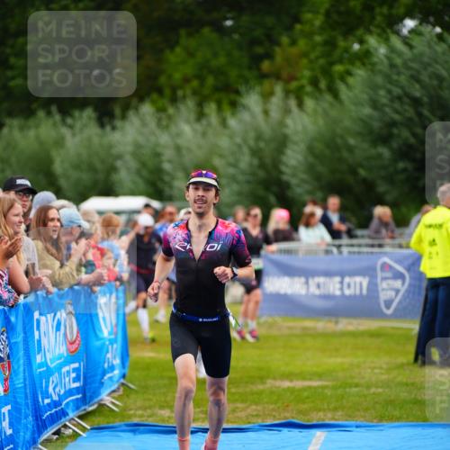 30.08.2026 - Elbe Triathlon Hamburg LAZAROV Photography http://msf.ph/oto/10056309 30.08.2026 11:09:04 Ziel 633, 1098 meine-sportfotos.de