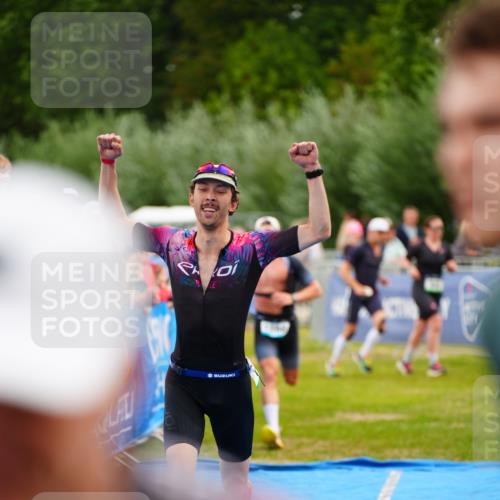 30.08.2026 - Elbe Triathlon Hamburg LAZAROV Photography http://msf.ph/oto/10056320 30.08.2026 11:09:05 Ziel 633, 1098 meine-sportfotos.de