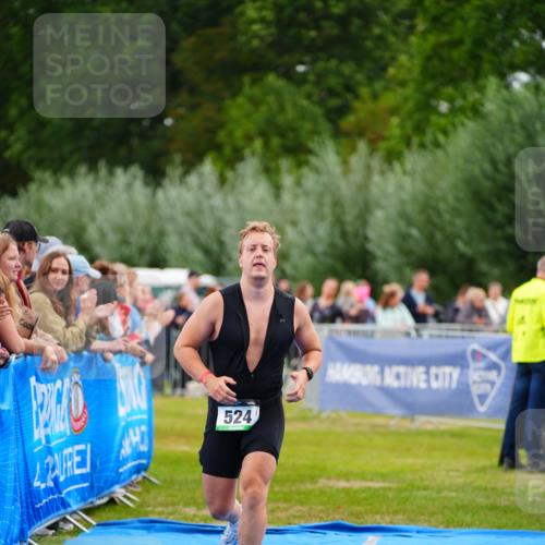 30.08.2026 - Elbe Triathlon Hamburg LAZAROV Photography http://msf.ph/oto/10056337 30.08.2026 11:09:25 Ziel 524, 681 meine-sportfotos.de