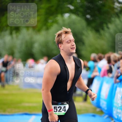 30.08.2026 - Elbe Triathlon Hamburg LAZAROV Photography http://msf.ph/oto/10056348 30.08.2026 11:09:28 Ziel 505, 524, 681, 751 meine-sportfotos.de