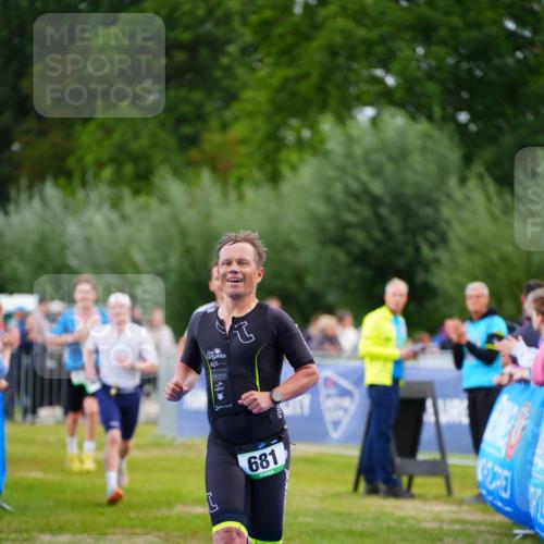 30.08.2026 - Elbe Triathlon Hamburg LAZAROV Photography http://msf.ph/oto/10056354 30.08.2026 11:09:32 Ziel 505, 539, 624, 681, 751 meine-sportfotos.de