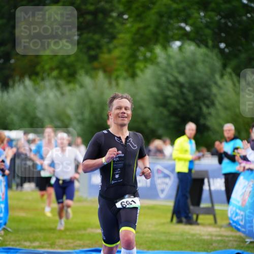 30.08.2026 - Elbe Triathlon Hamburg LAZAROV Photography http://msf.ph/oto/10056355 30.08.2026 11:09:32 Ziel 505, 539, 624, 681, 751 meine-sportfotos.de