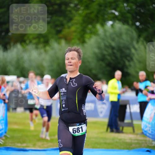 30.08.2026 - Elbe Triathlon Hamburg LAZAROV Photography http://msf.ph/oto/10056358 30.08.2026 11:09:32 Ziel 505, 539, 624, 681, 751 meine-sportfotos.de