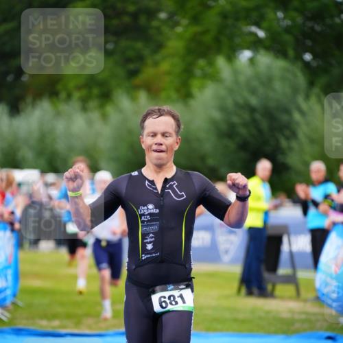 30.08.2026 - Elbe Triathlon Hamburg LAZAROV Photography http://msf.ph/oto/10056360 30.08.2026 11:09:33 Ziel 505, 539, 624, 681, 751 meine-sportfotos.de