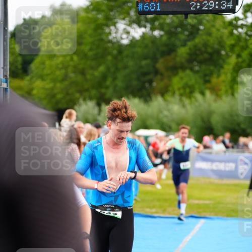 30.08.2026 - Elbe Triathlon Hamburg LAZAROV Photography http://msf.ph/oto/10056369 30.08.2026 11:09:38 Ziel 505, 539, 569, 624, 751, 1164 meine-sportfotos.de